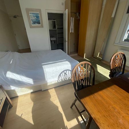 Room With Private Bathroom And Shared Kitchen London Ngoại thất bức ảnh