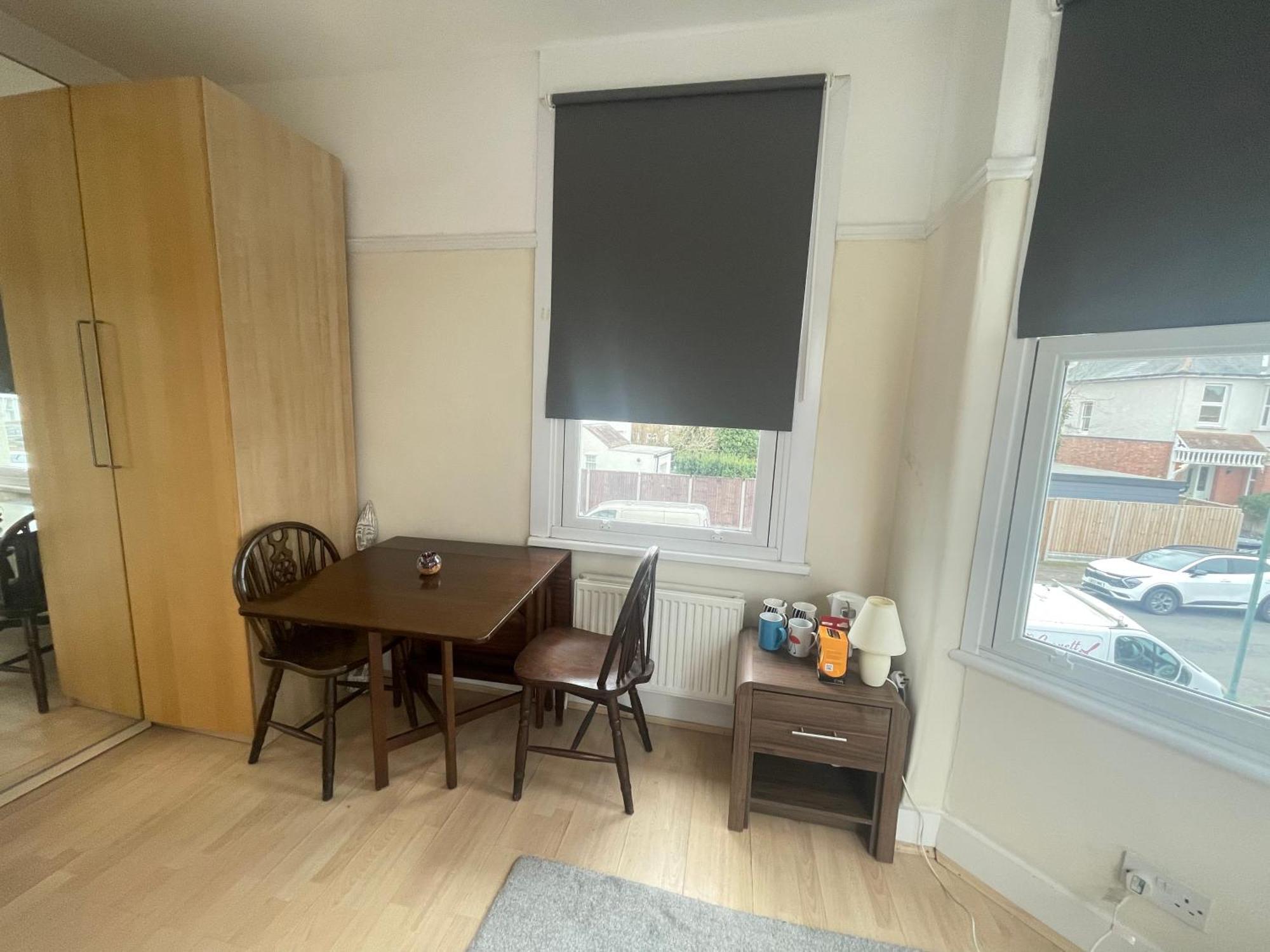 Room With Private Bathroom And Shared Kitchen London Ngoại thất bức ảnh