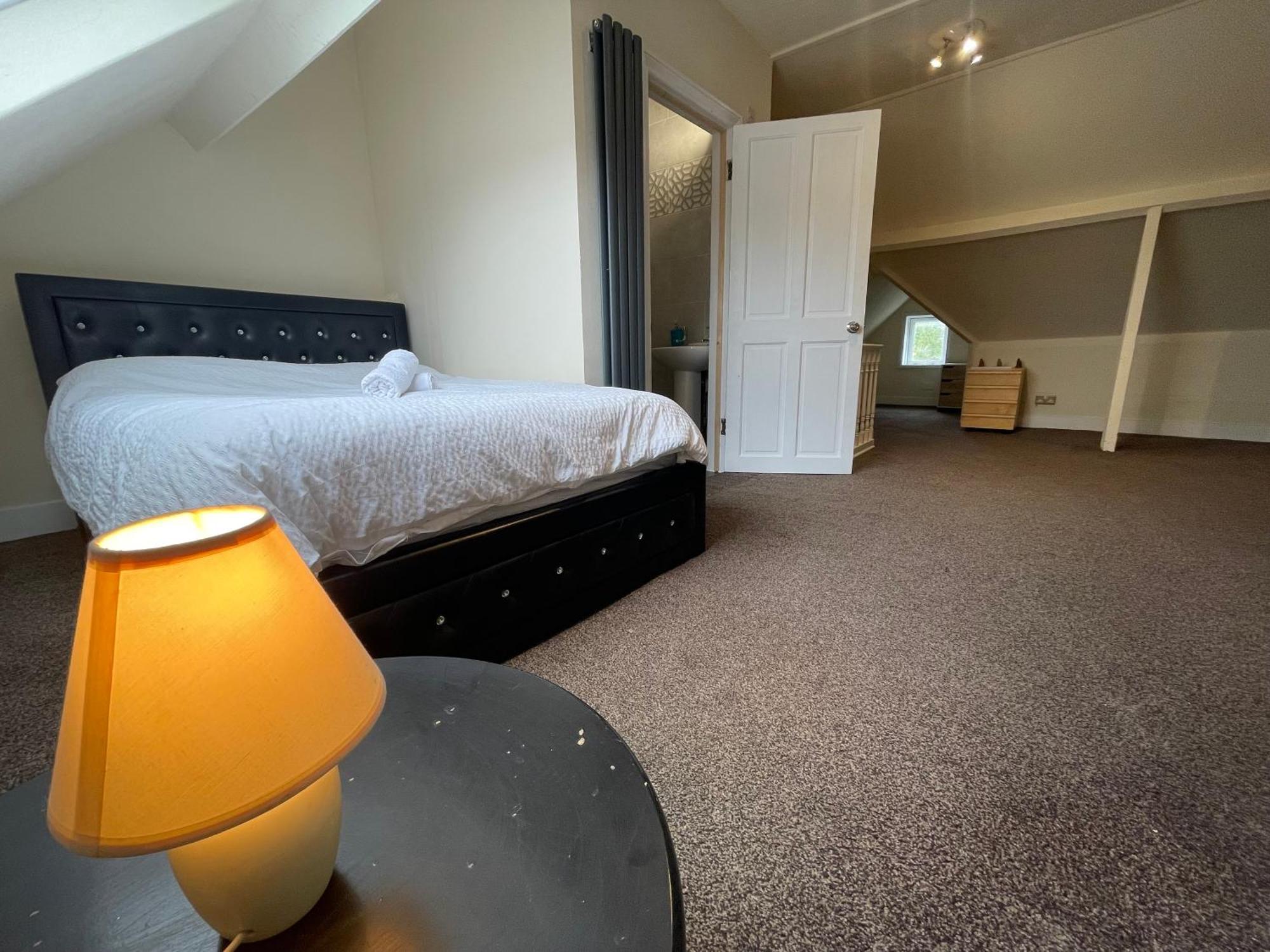 Room With Private Bathroom And Shared Kitchen London Ngoại thất bức ảnh